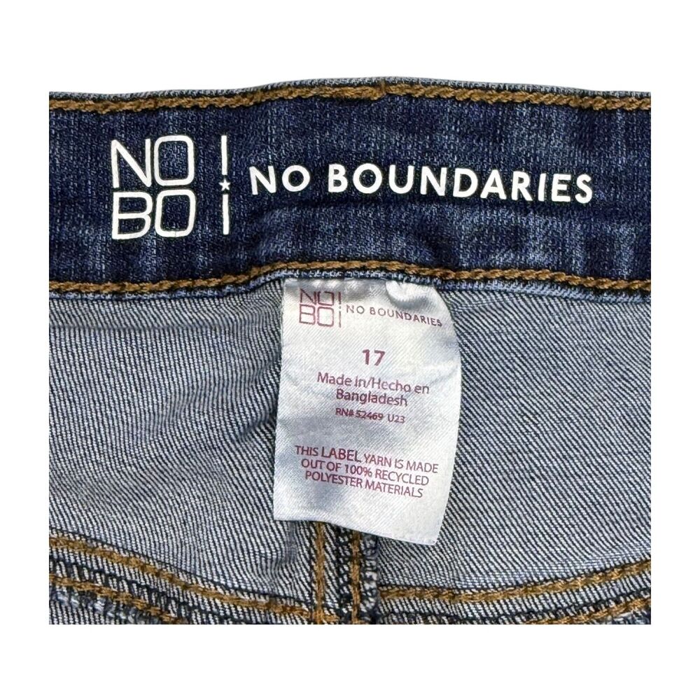 No Boundaries Mom Shorts Women's 17 Blue Denim 5-Pockets Distressed Zip Fly - Picture 2 of 6